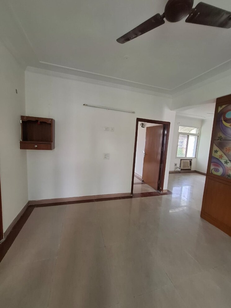 Room, vip road 2 Bedroom 1292 Sq.Ft. Apartment In Vip Road Zirakpur 8777891