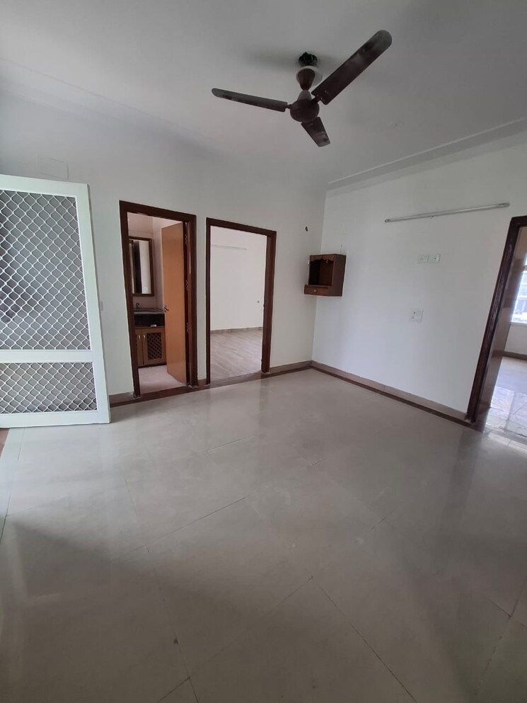 Room, vip road 2 Bedroom 1292 Sq.Ft. Apartment In Vip Road Zirakpur 8777891