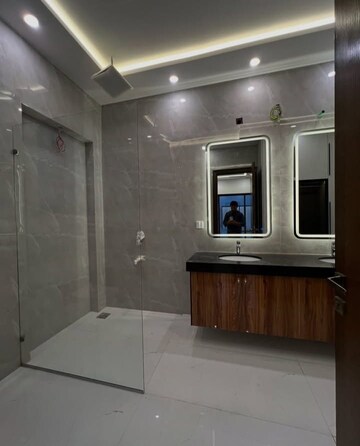 Kitchen in 3 BHK Builder Floor at Sector 35 – for Sale