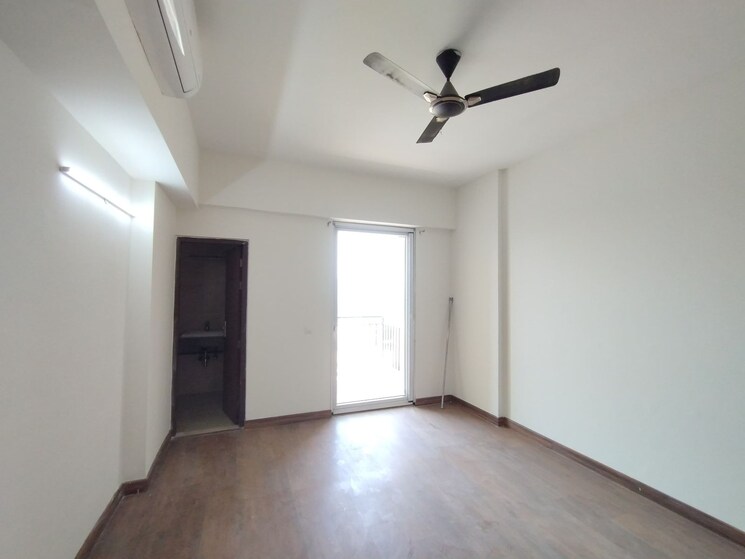 Room, sector 81 4 Bedroom 3900 Sq.Ft. Apartment In Sector 81 Faridabad 8777917