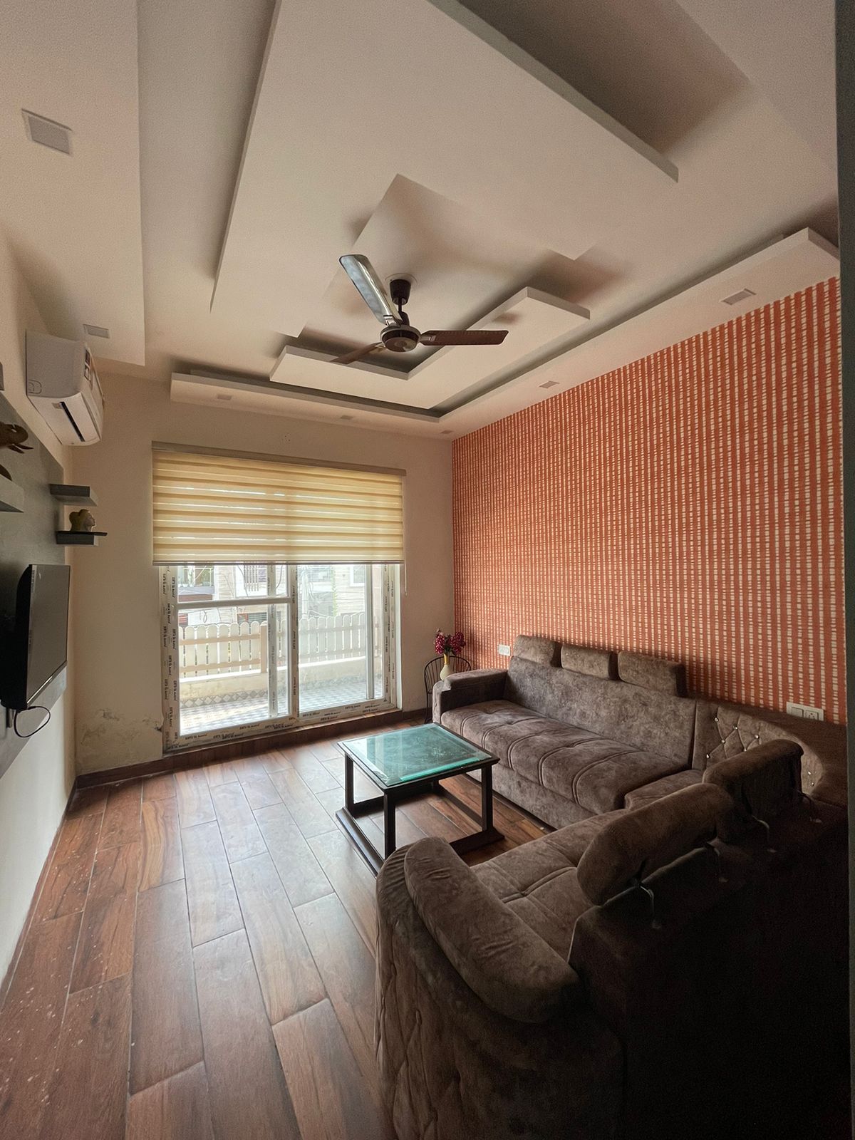 3 BHK + Servant Room Builder Floor For Rent in Vip Enclave 