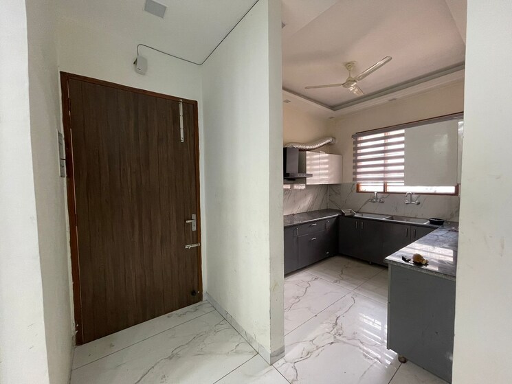 Kitchen, vip road 3 Bedroom 1870 Sq.Ft. Builder Floor In Vip Road Zirakpur 8777911