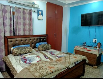 Bedroom in 3 BHK Builder Floor at Gms Road – for Sale