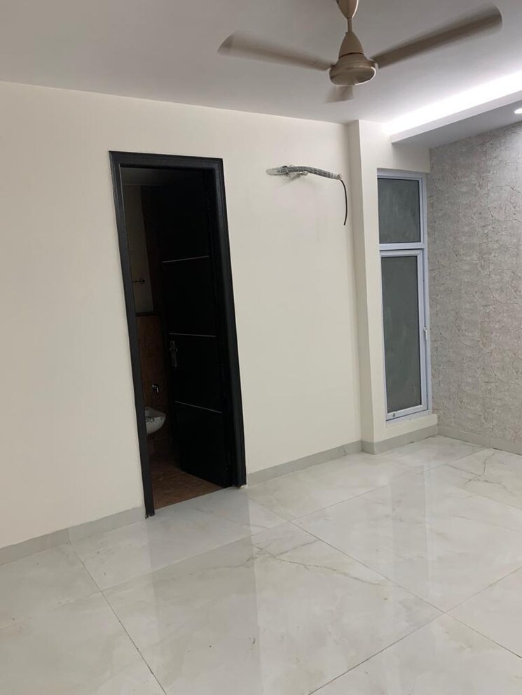 Room, bptp-astaire-gardens 3 Bedroom 180 Sq.Yd. Builder Floor In Sector 70a Gurgaon 8777983