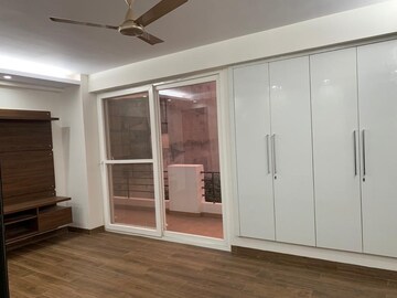 Building Lobby in 3 BHK Builder Floor at BPTP Astaire Gardens, Sector 70a – for Sale