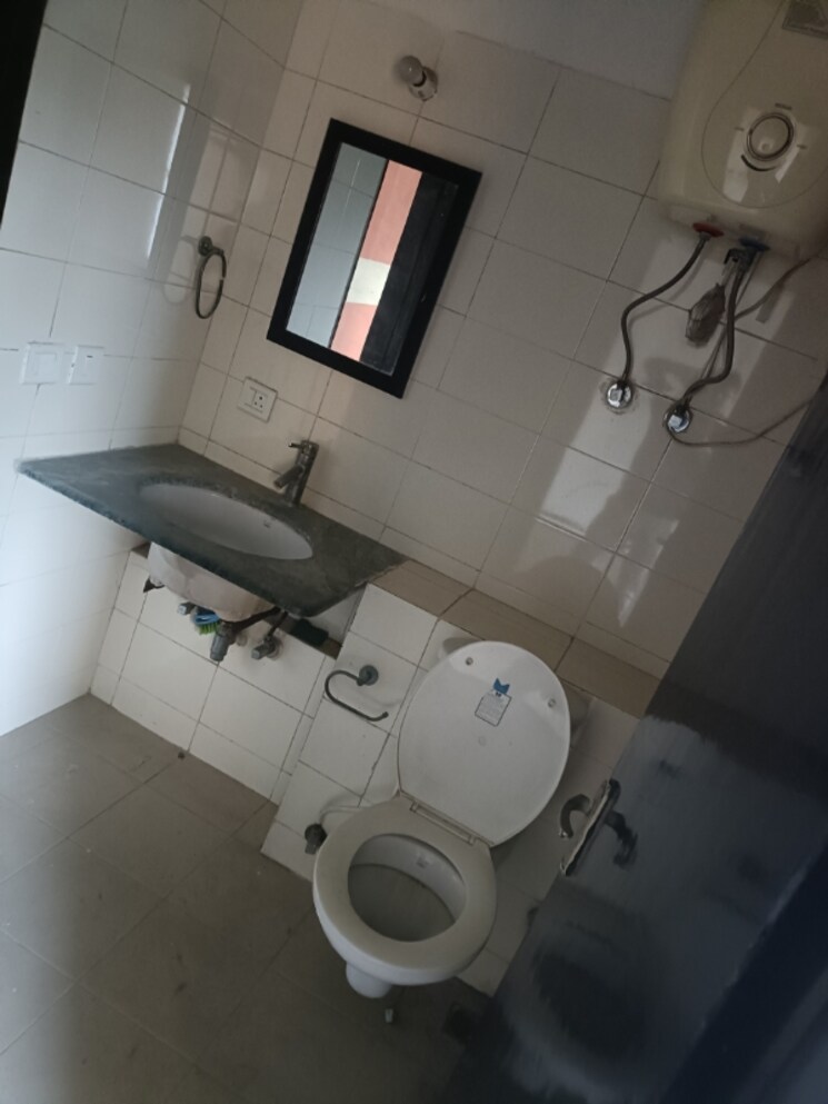 Bathroom, bptp-parkland-sector-82 3.5 Bedroom 2032 Sq.Ft. Apartment In Sector 82 Faridabad 8778021