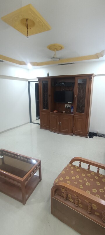 2.5 BHK Apartment For Rent in Dheeraj Heritage Residency, Santacruz West