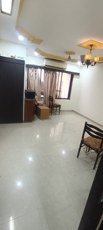 Living Room in 2.5 BHK Apartment at Dheeraj Heritage Residency, Santacruz West – for Rent