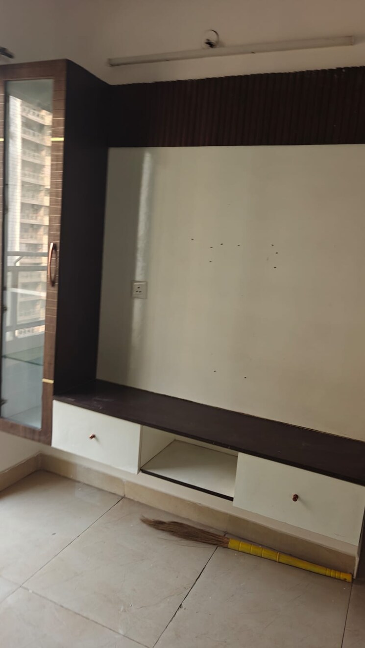 Room, elite-golf-green 3 Bedroom 1620 Sq.Ft. Apartment In Sector 79 Noida 8778055