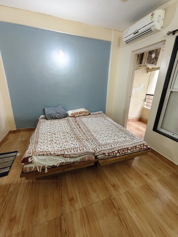 Master Bedroom in 2 BHK Apartment at Rahul Terrace, Koregaon Park – for Rent