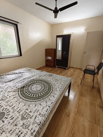Master Bedroom in 2 BHK Apartment at Rahul Terrace, Koregaon Park – for Rent