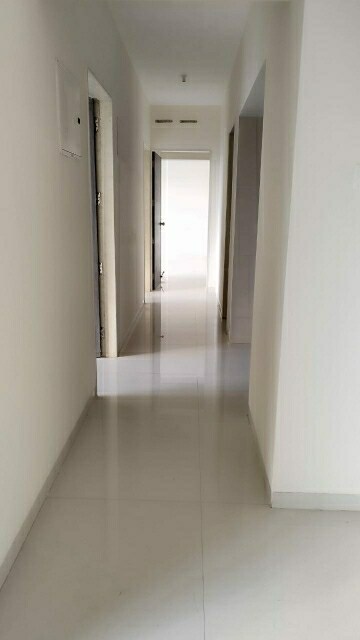 Building Lobby in 2.5 BHK Apartment at Kalpataru Srishti, Mira Road – for Rent