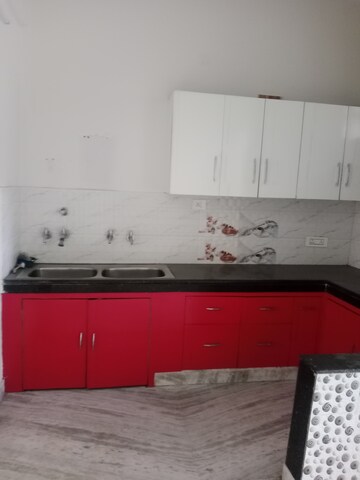 Kitchen in 1.5 BHK Builder Floor at Sector 18 – for Rent