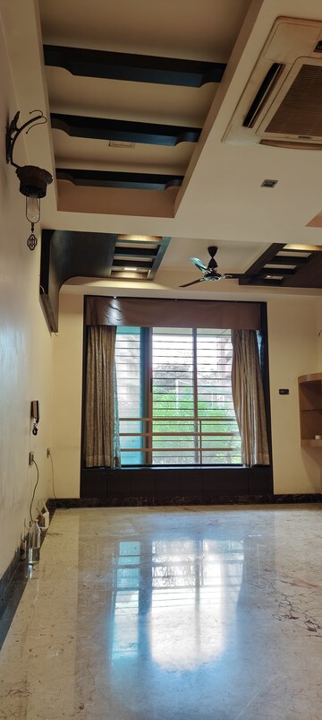 Living Room in 3 BHK Apartment at Oberoi Springs, Andheri West – for Rent