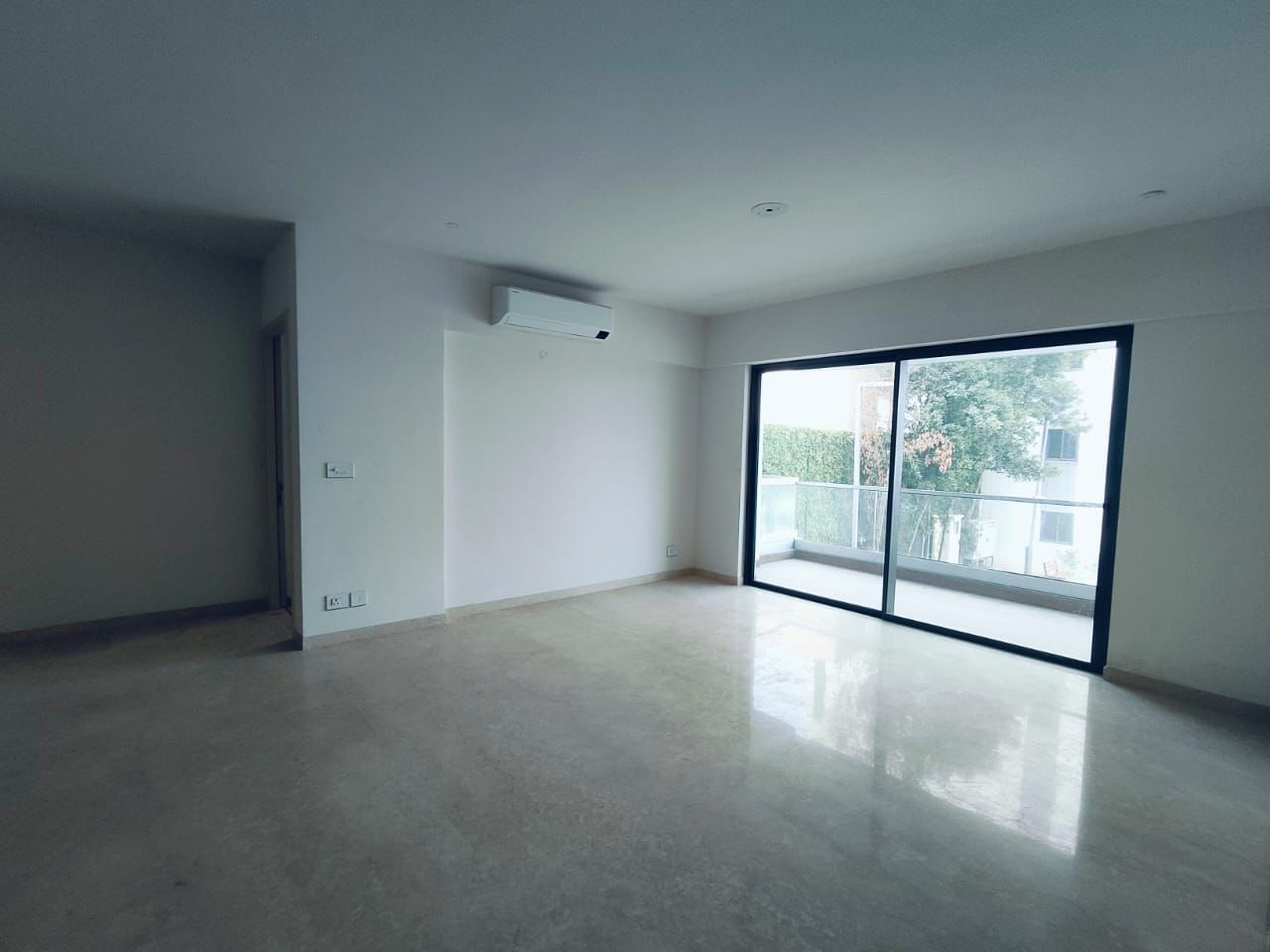 4 BHK + Servant Room Builder Floor For Rent in Birla Navya