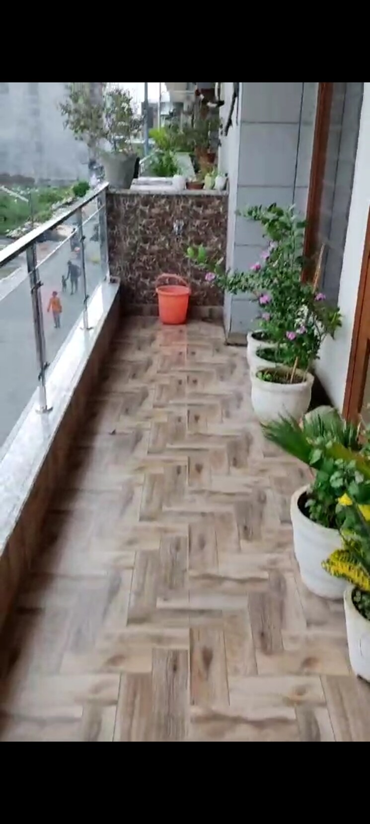 Balcony, tdi-the-retreat 3 Bedroom 242 Sq.Yd. Builder Floor In Sector 89 Faridabad 8778142