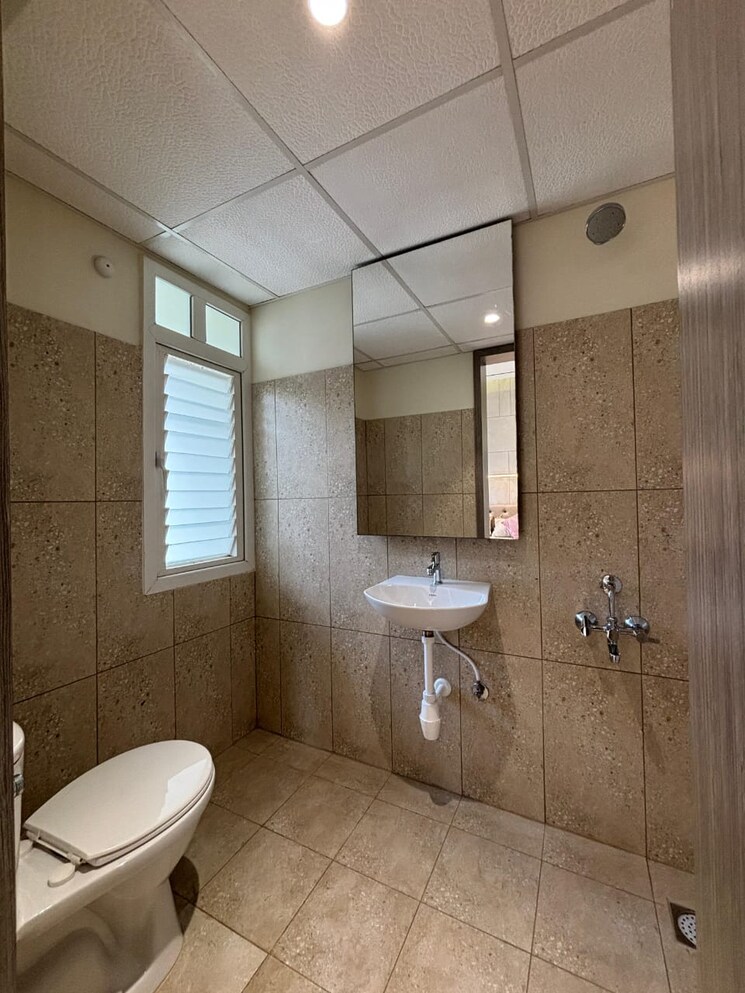 Bathroom, singaperumal koil 2 Bedroom 876 Sq.Ft. Apartment In Singaperumal Koil Chennai 8778121