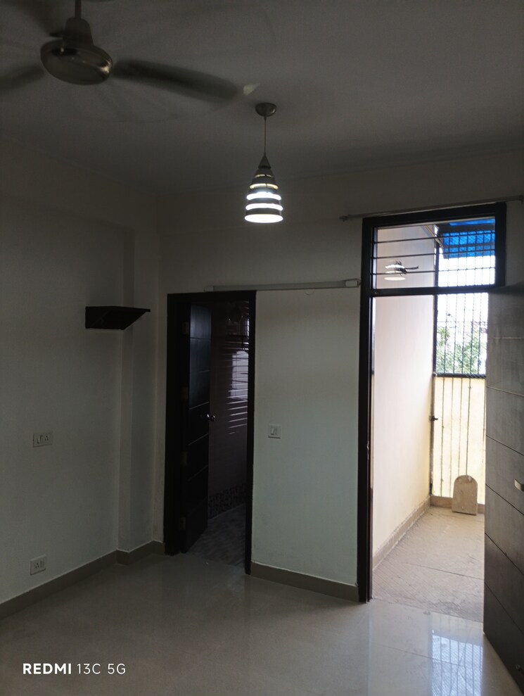 Room, lajpat nagar iii 3 Bedroom 1800 Sq.Ft. Builder Floor In Lajpat Nagar Iii Delhi 8778130