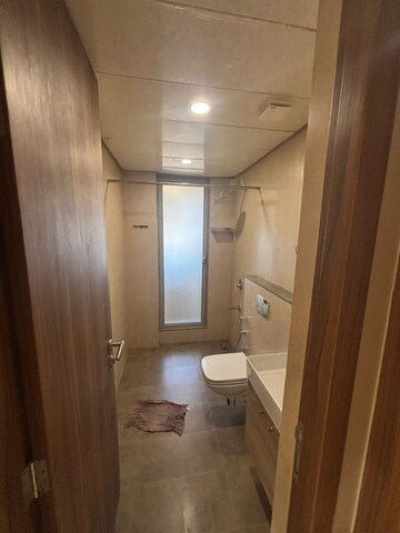 Bathroom in 4 BHK Apartment at Lodha Woods, Kandivali East – for Rent