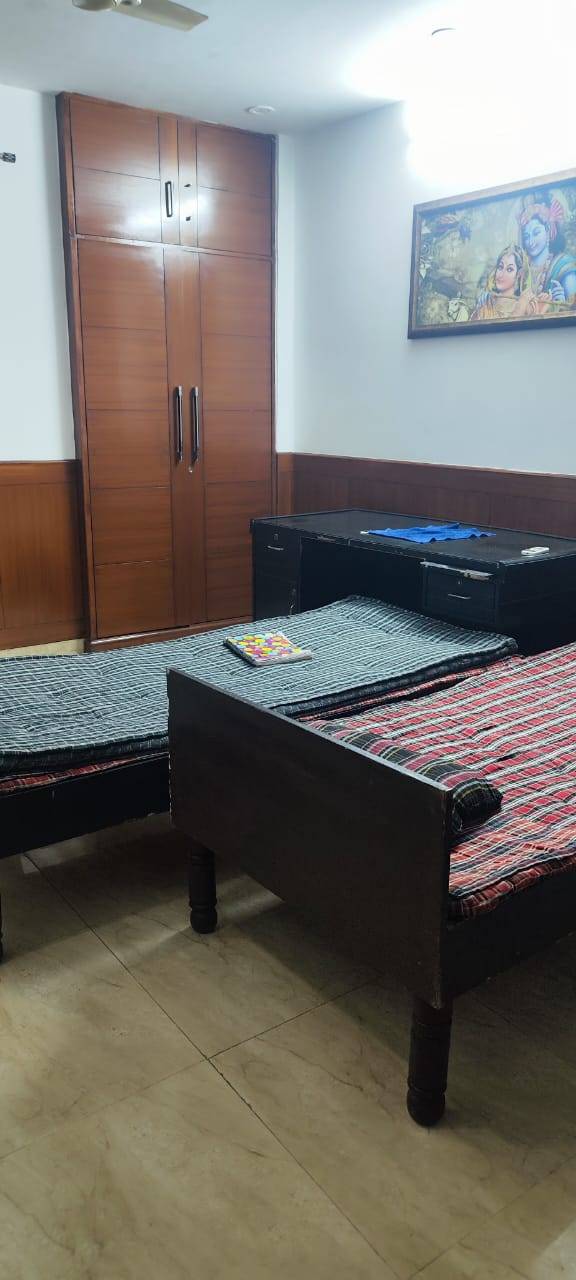 1 RkBuilder Floor For Rent in RWA Qutab Enclave