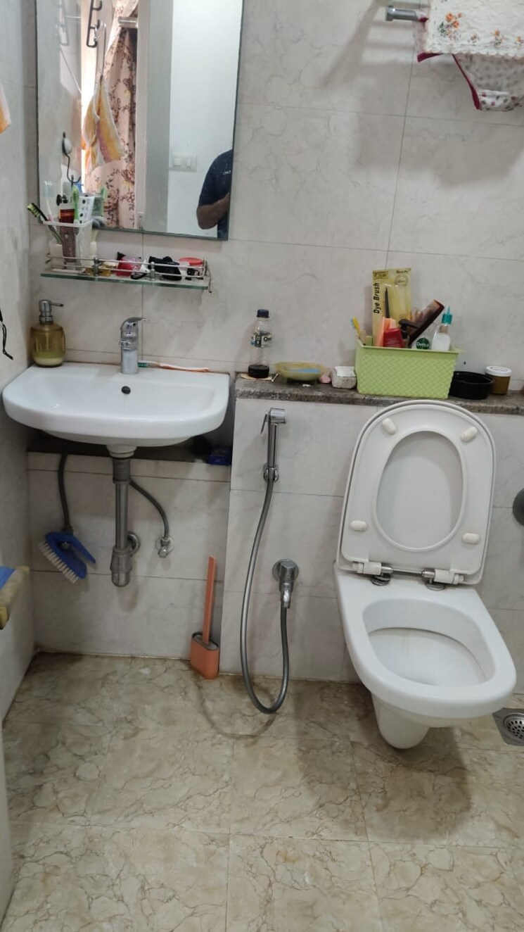 Attached Bathroom, sheth-vasant-oasis 2 Bedroom 670 Sq.Ft. Apartment In Andheri East Mumbai 8778170