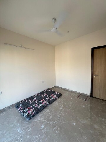 Room in 1 BHK Apartment at LnT Veridian, Powai – for Rent
