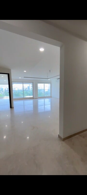 Room in 4 BHK Apartment at Ajmera Prive, Juhu – for Sale