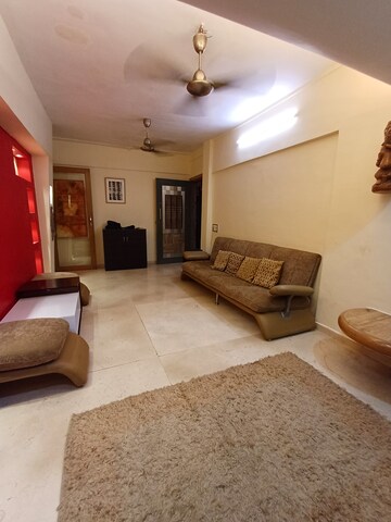 Furnished Amenities in 2 BHK Apartment at Juhu Road – for Rent