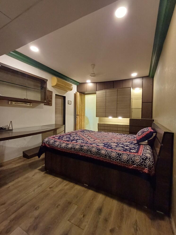Room, juhu road 2 Bedroom 750 Sq.Ft. Apartment In Juhu Road Mumbai 8778208