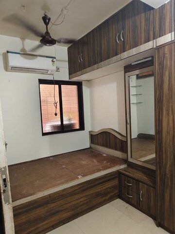 1.5 BHK Apartment For Rent in Kashish Park Apartment, Lal Bahadur Shastri Road