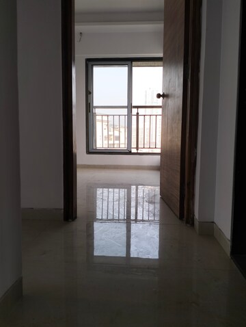 Room in 1 BHK Apartment at Je and Vee Vrindavan, Malad East – for Rent