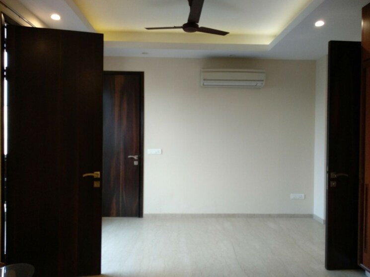 Room, shivalik colony 3 Bedroom 200 Sq.Yd. Builder Floor In Shivalik Colony Delhi 8778253