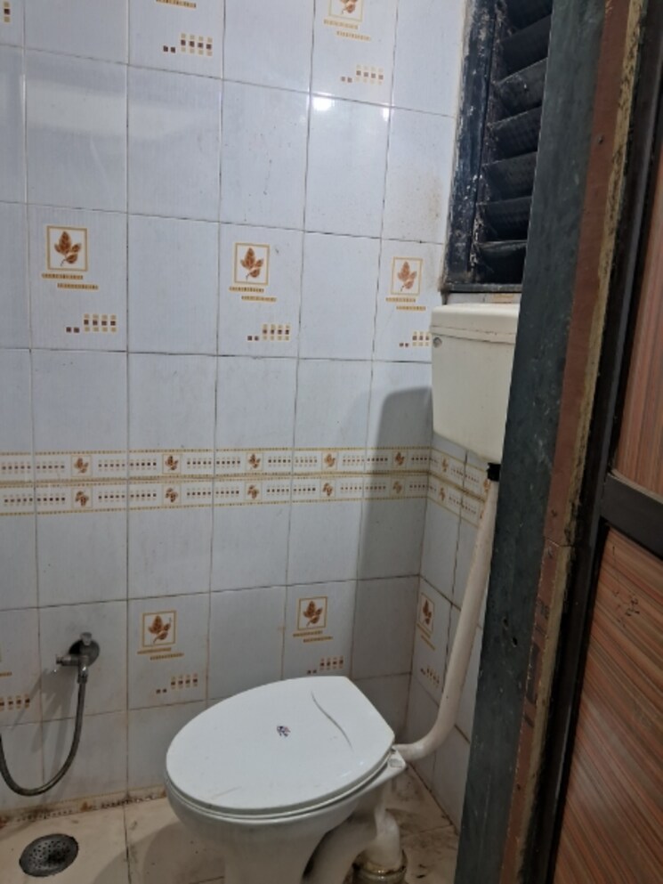 Bathroom, om-chaitanya-niwas 1 Bedroom 600 Sq.Ft. Apartment In Kopar Khairane Navi Mumbai 8778268