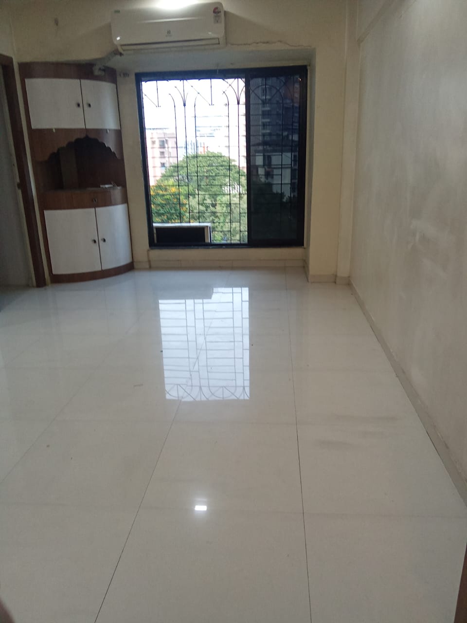 1.5 BHK + Extra Room Apartment For Sale in Flower Valley Complex