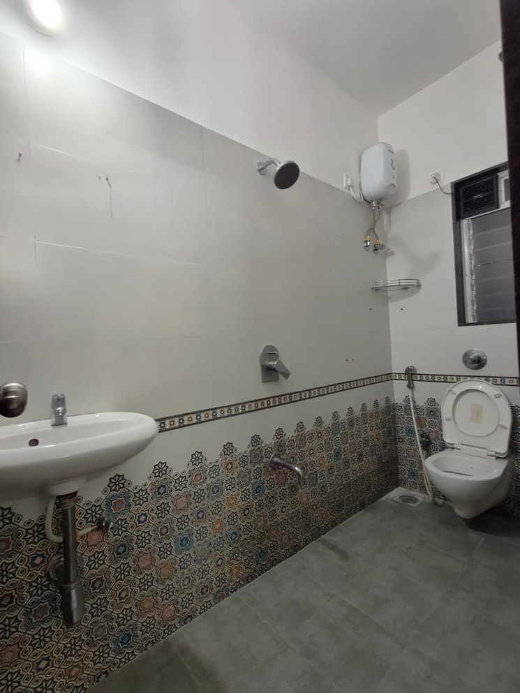 Bathroom, tilak nagar 2 Bedroom 700 Sq.Ft. Apartment In Tilak Nagar Mumbai 8778320