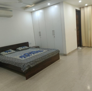 Bedroom in 3 BHK Builder Floor at South Extension ii – for Rent
