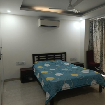 Bedroom in 3 BHK Builder Floor at South Extension ii – for Rent