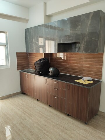 Kitchen in 3.5 BHK Apartment at Amrapali Terrace Homes, Tech Zone 4 Greater Noida – for Rent