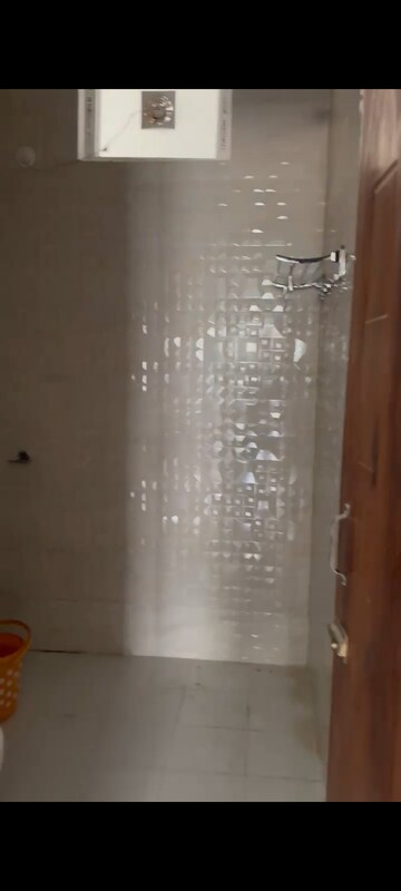 Bathroom in 3 BHK Villa at Doon Trafalgar, Kishanpur – for Rent