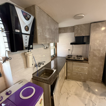 Kitchen in 1.5 BHK Builder Floor at Chittaranjan Park – for Rent