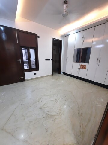 Furnished Amenities in 2 BHK Builder Floor at Malviya Nagar – for Rent