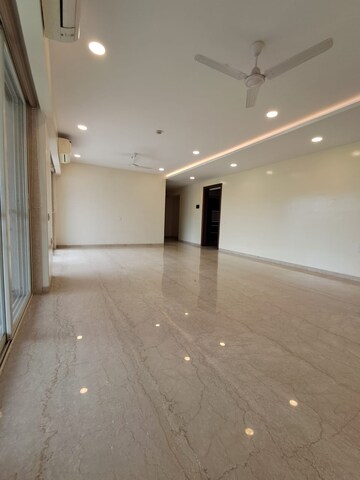 Room in 4 BHK Apartment at Supreme Amadore, Baner – for Sale