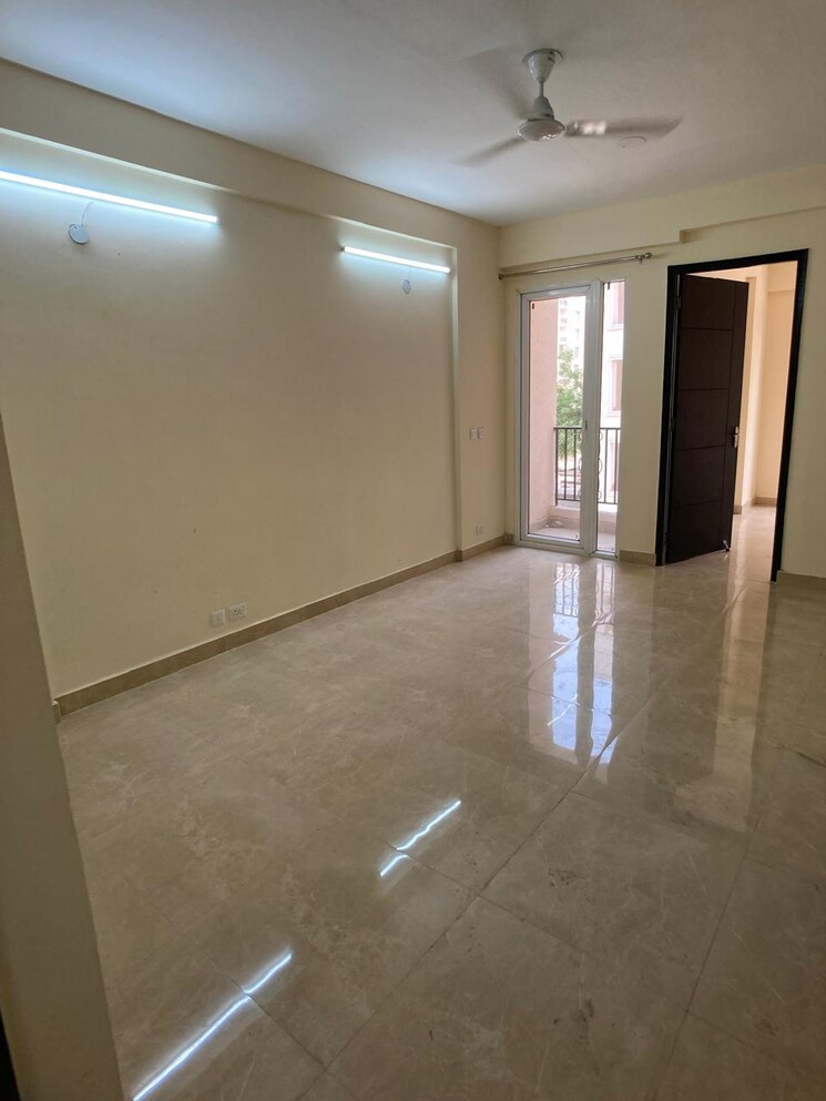 Room, signature-the-serenas 2 Bedroom 724 Sq.Ft. Apartment In Sohna Sector 36 Gurgaon 8778368