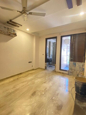 Room in 3 BHK Builder Floor at Shivalik Colony – for Rent