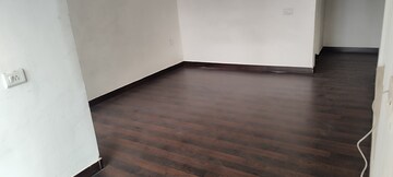Room in 2 BHK Apartment at Jaypee Greens Kosmos, Sector 134 – for Rent