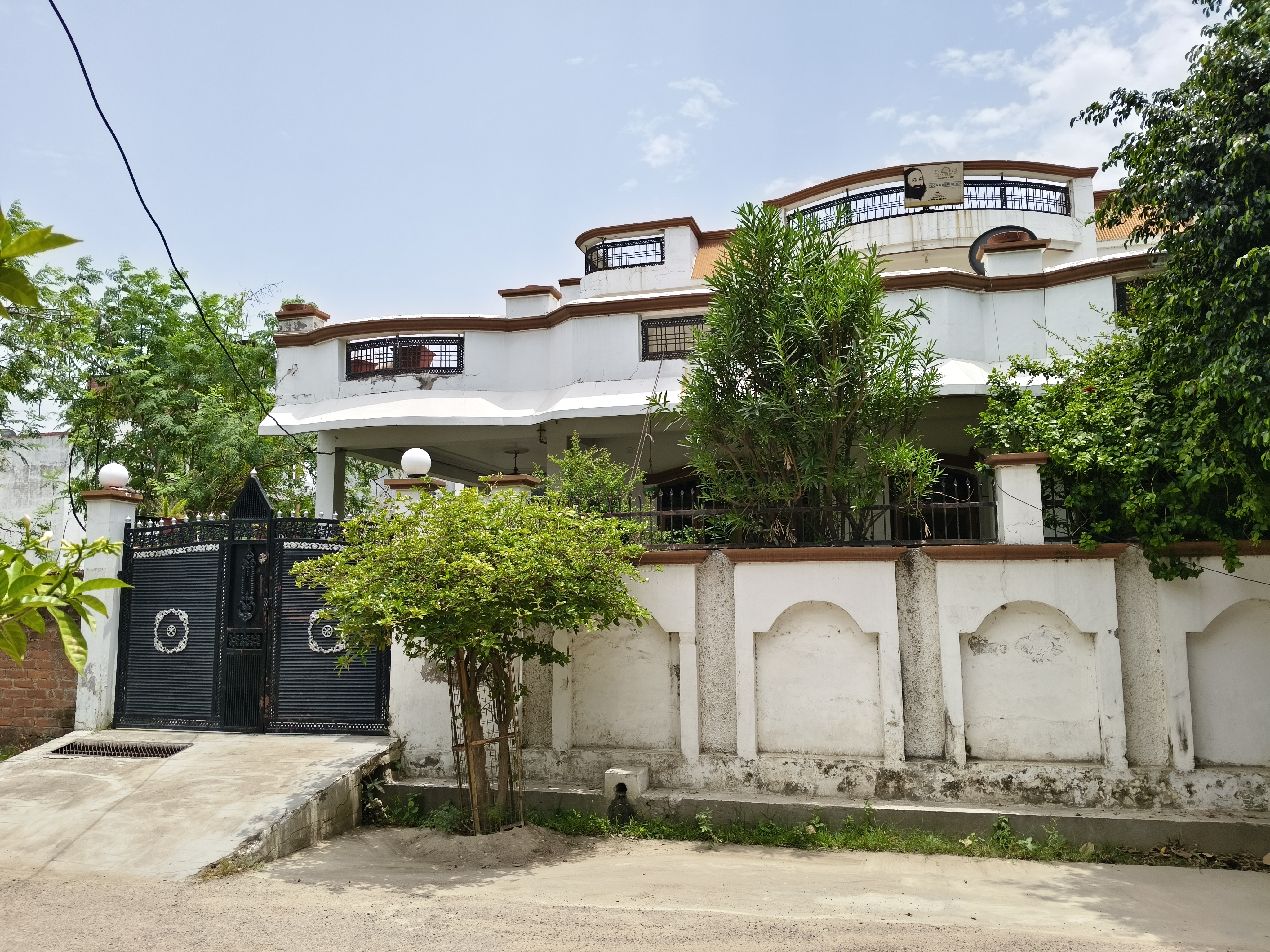 3.5 BHK + Pooja Room,Study Room Independent House For Sale in Unitech South City