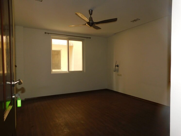 Room, kanha-apartments 2 Bedroom 950 Sq.Ft. Apartment In Sector 70 Noida 8778397