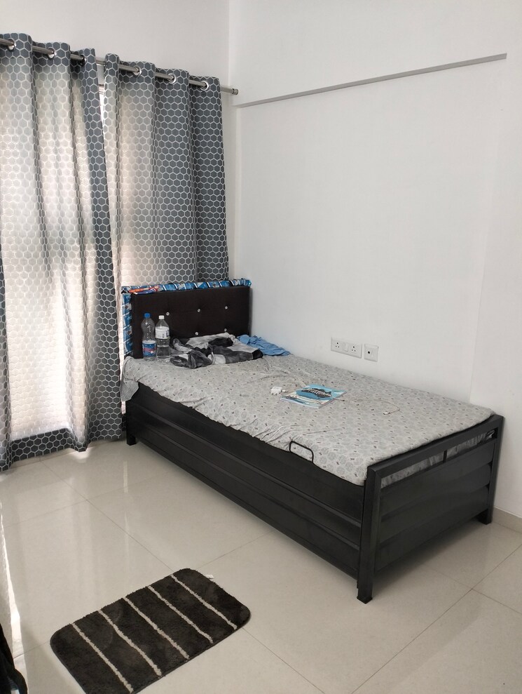 Room, western express highway Pg For Boys In Western Express Highway 8778400