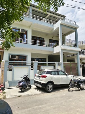 3.5 BHK Independent House For Sale in Unitech South City, South City