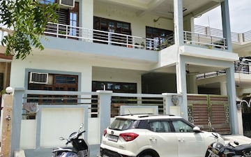 3.5 BHK Independent House For Sale in Unitech South City, South City